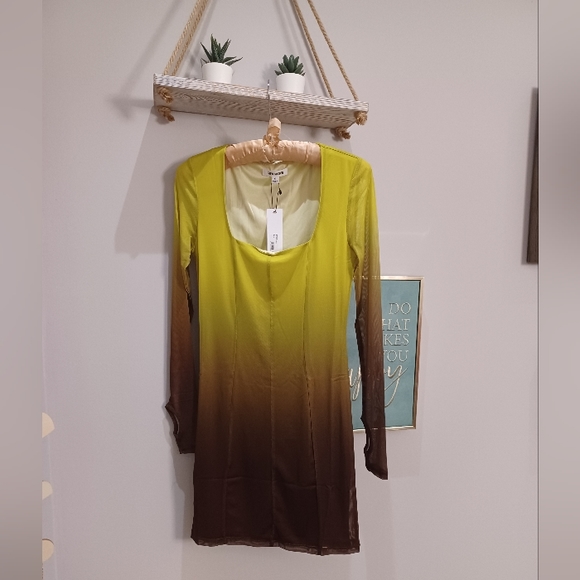 STEVE MADDEN Freya Mini Dress in Sulphur - Picture 9 of 10